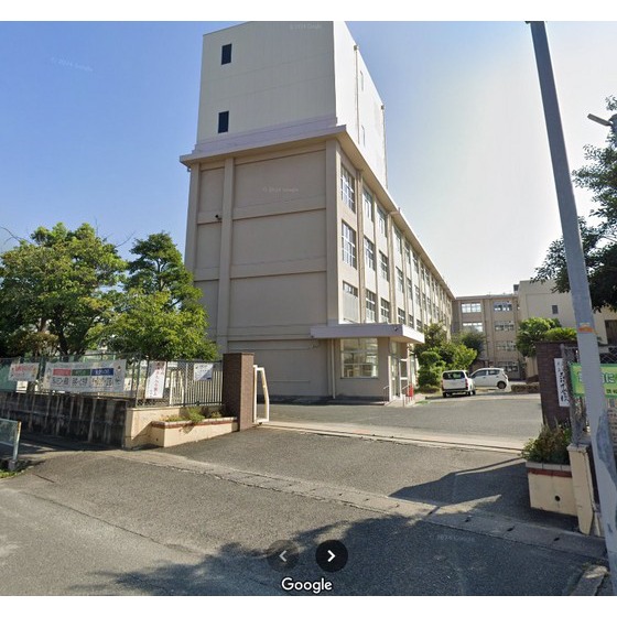 中学校　福岡市立三筑中学校（中学校）まで473m