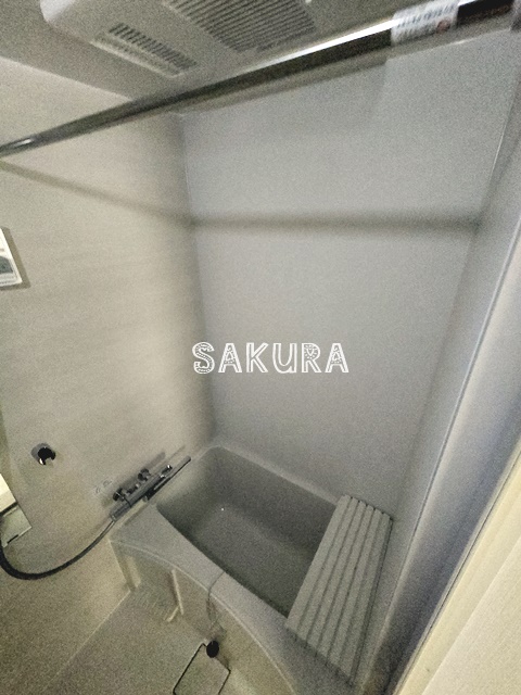 バス・シャワールーム　雨の日でも安心の浴室乾燥機付きです♪