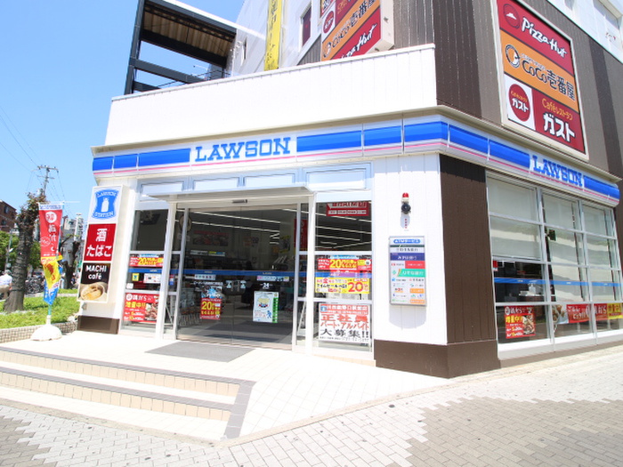 コンビニ　ローソン川西能勢口駅前店（コンビニ）まで240m
