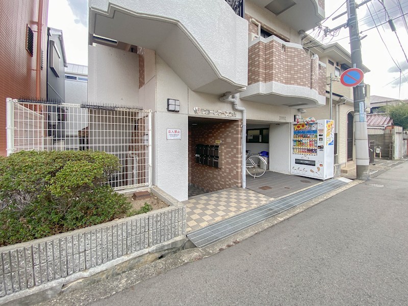ワコーレフース本山の外観写真