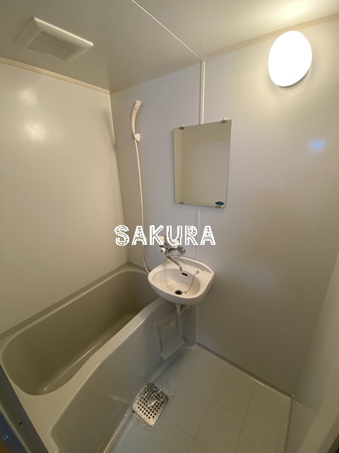 バス・シャワールーム　日々の疲れを癒すお風呂です♪