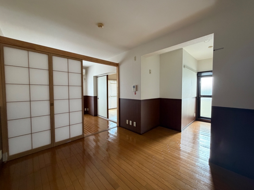 ガーネット森北町の居間写真