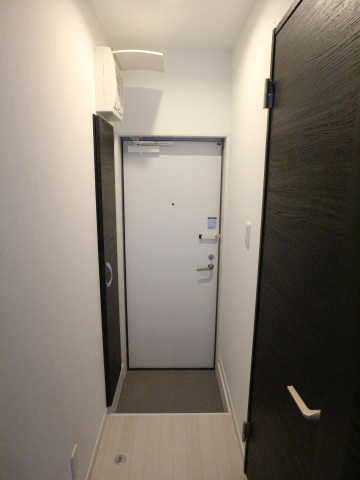 玄関　※同物件別号室参考写真