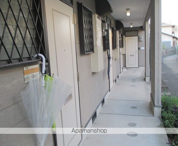 西鉄天神大牟田線 春日原駅 徒歩11分 2階建 築27年の玄関写真