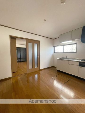 西鉄天神大牟田線 春日原駅 徒歩11分 2階建 築27年の居間写真