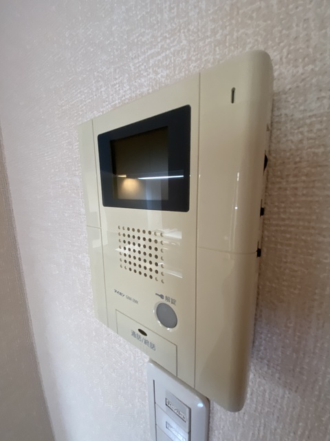 セキュリティ　来客時は、こちらで確認を。