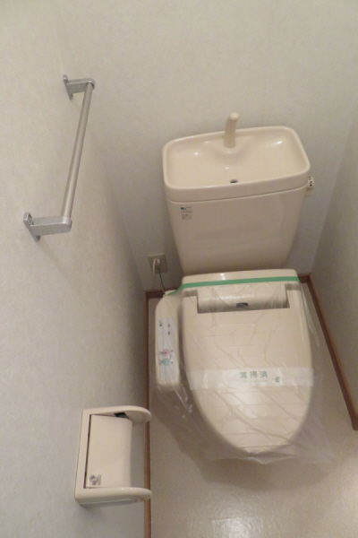 トイレ　ウォシュレット付