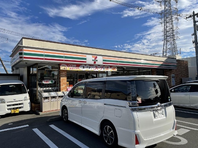 コンビニ　セブンイレブン長泉桜堤２丁目店（コンビニ）まで254m