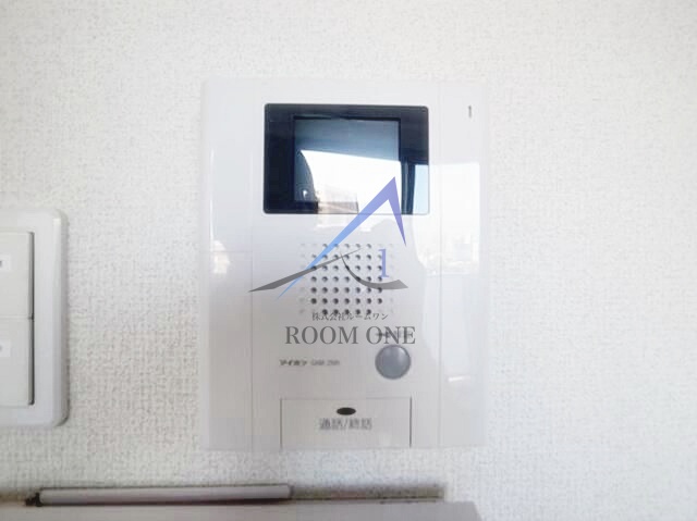 セキュリティ　モニター付きインターホンです。