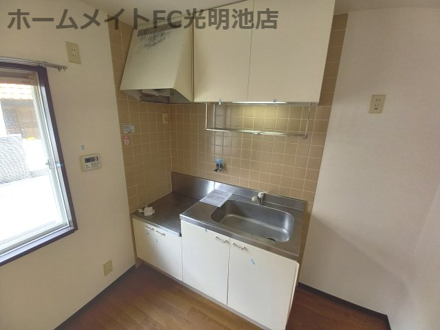南海泉北線 光明池駅 徒歩8分 2階建 築35年のキッチン写真
