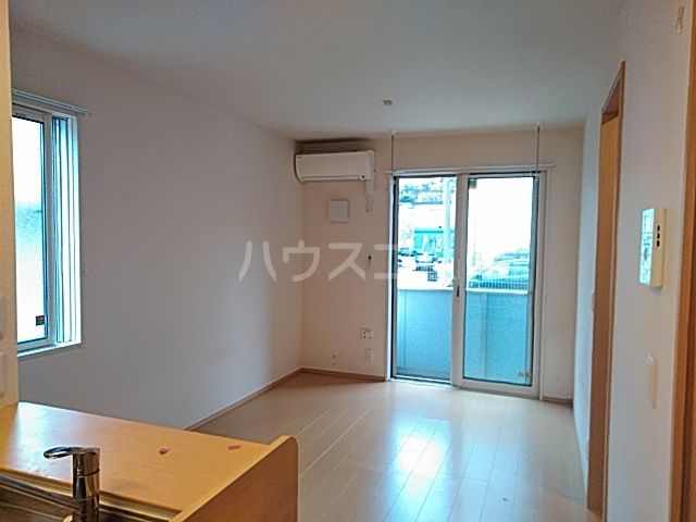 ドエルピアAの居間写真