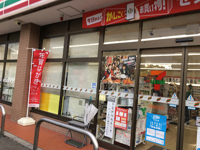 コンビニ　セブンイレブン 横浜明治学院大学正門前店（コンビニ）まで516m