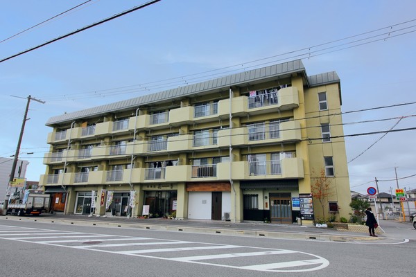 建物外観　マンションタイプ