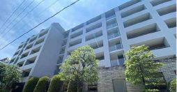 建物外観　リライフ下北沢店