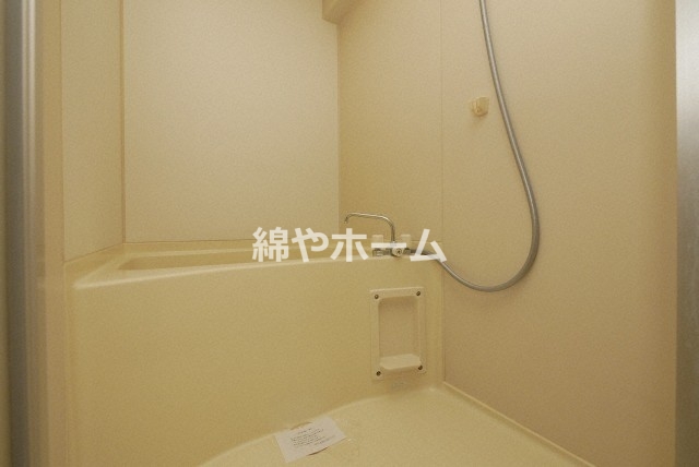 バス・シャワールーム　お風呂で日々の疲れを落としましょう