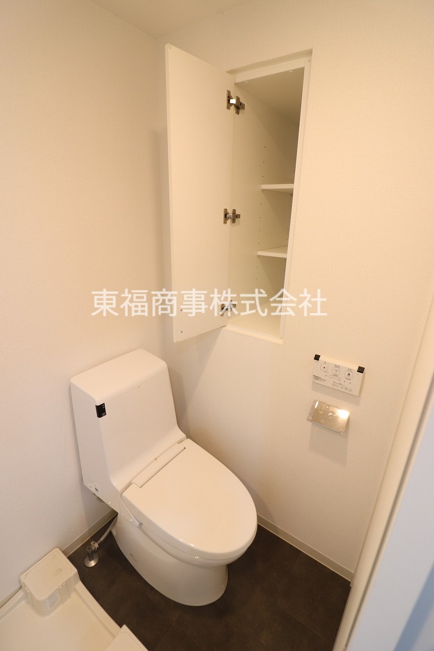東京メトロ有楽町線 氷川台駅 徒歩7分 7階建 築13年のトイレ写真