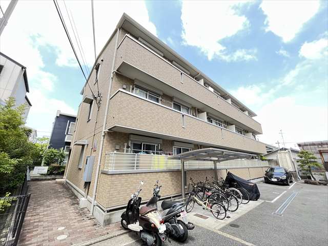 ＪＲ関西本線 久宝寺駅 徒歩17分 3階建 築18年の外観写真