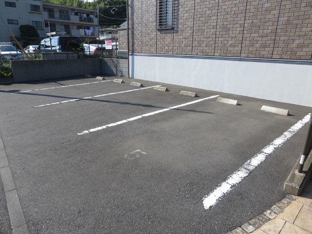 駐車場　駐車場（要空き確認）