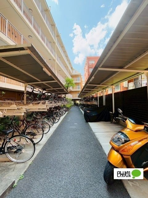 駐車場　駐輪場