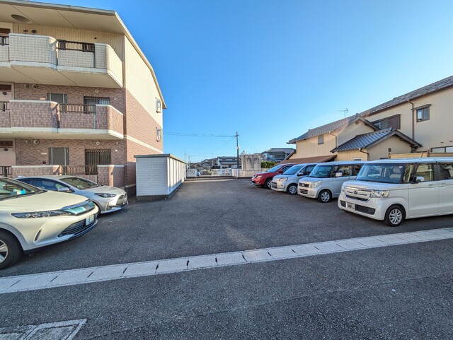 駐車場　駐車場