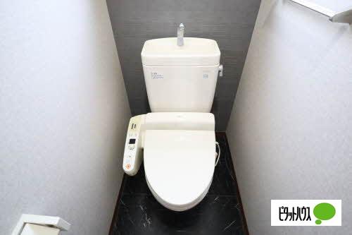 クレセールおぶせ D棟のトイレ写真