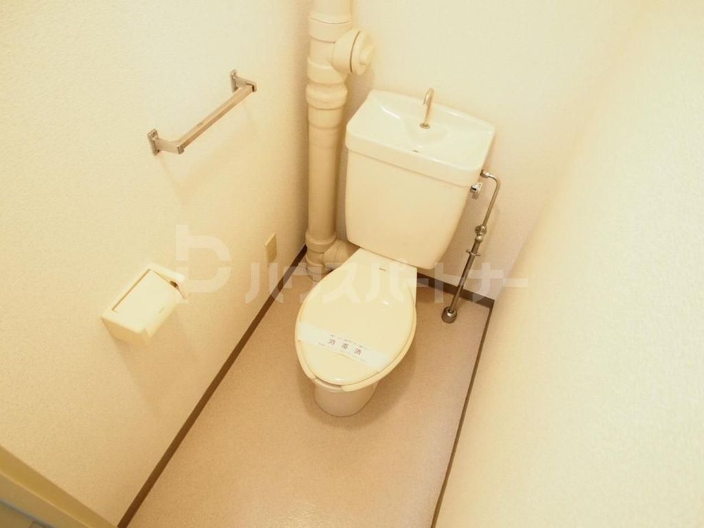 ＪＲ総武線 船橋駅 徒歩12分 3階建 築33年のトイレ写真