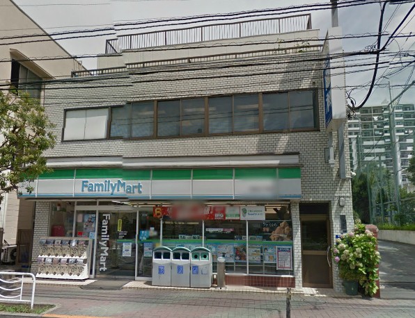 コンビニ　ファミリーマート北砂５丁目店（コンビニ）まで304m