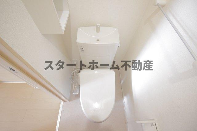 ＪＲ徳島線 蔵本駅 徒歩21分 2階建 築12年のトイレ写真