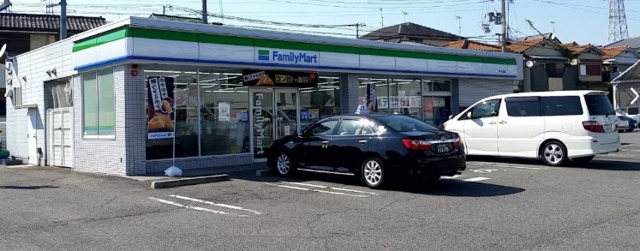コンビニ　ファミリーマート神戸枝吉店（コンビニ）まで667m