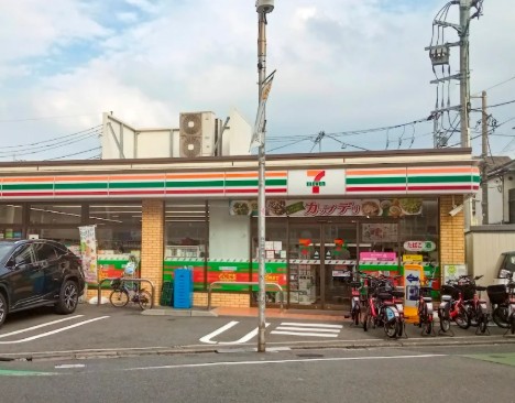 コンビニ　セブンイレブン品川旗の台2丁目店（コンビニ）まで82m