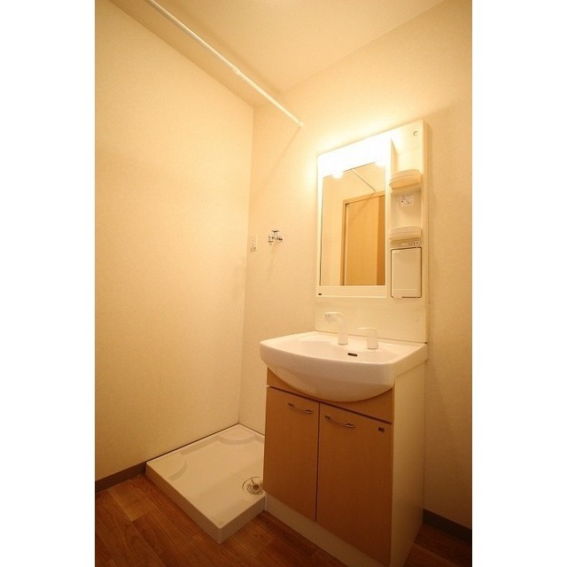 洗面設備　同タイプ他部屋の写真（間取り反転になりま