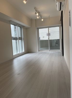 ARISA COURTの居間写真