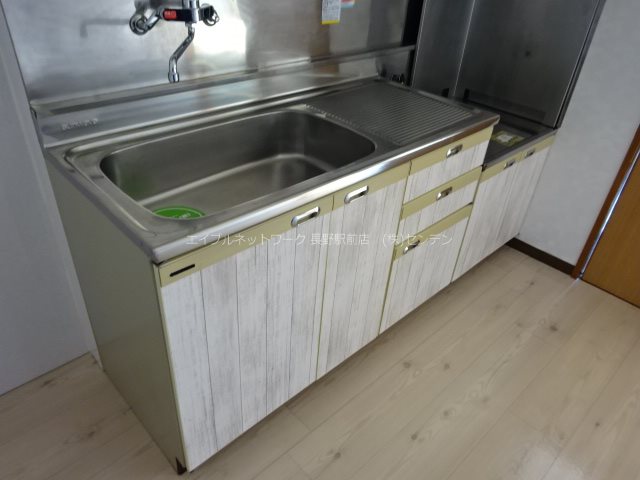 キッチン　※写真は別号室です(参考)