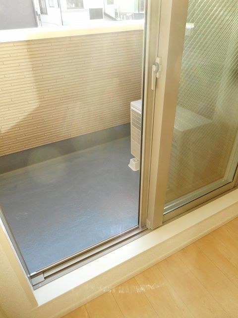 バルコニー　収納