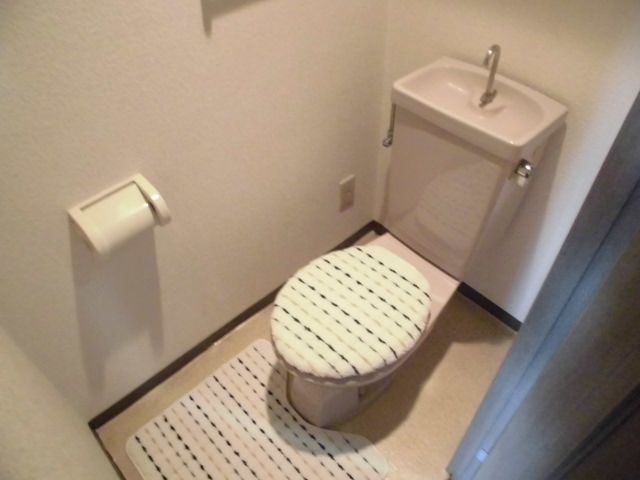 トイレ　トイレもきれいです