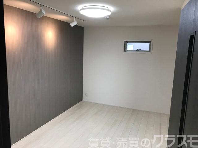 居室・リビング　エアコン、照明器具あり♪