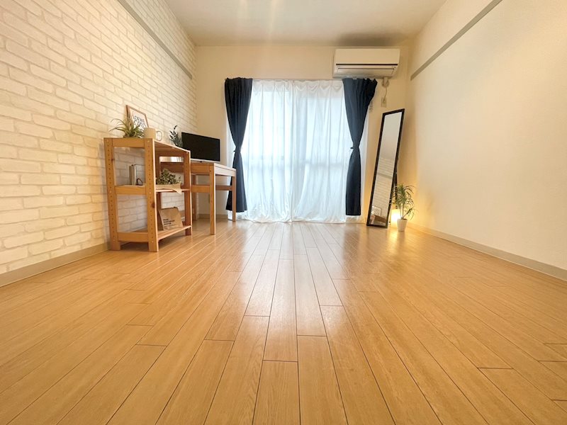 居室・リビング　201号室写真（参考写真・実際のお部屋とは異なります）
