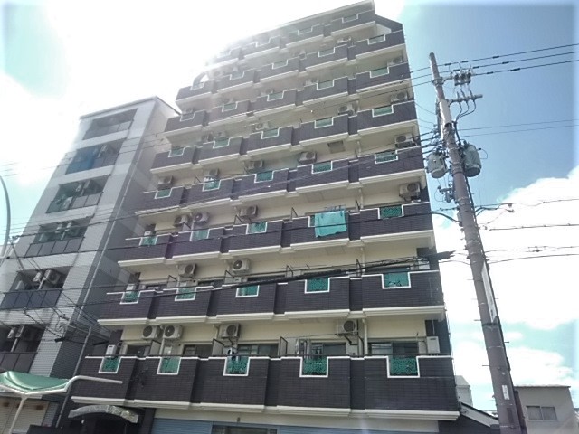 大阪市東住吉区照ケ丘矢田のマンションの建物外観