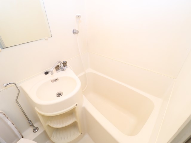 バス・シャワールーム　３点ユニットになります。