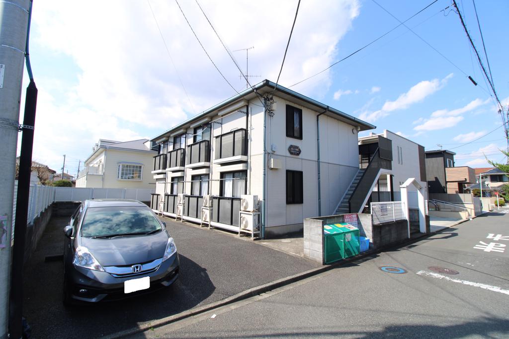 建物外観　2Ｆ手前から2番目の部屋です！！