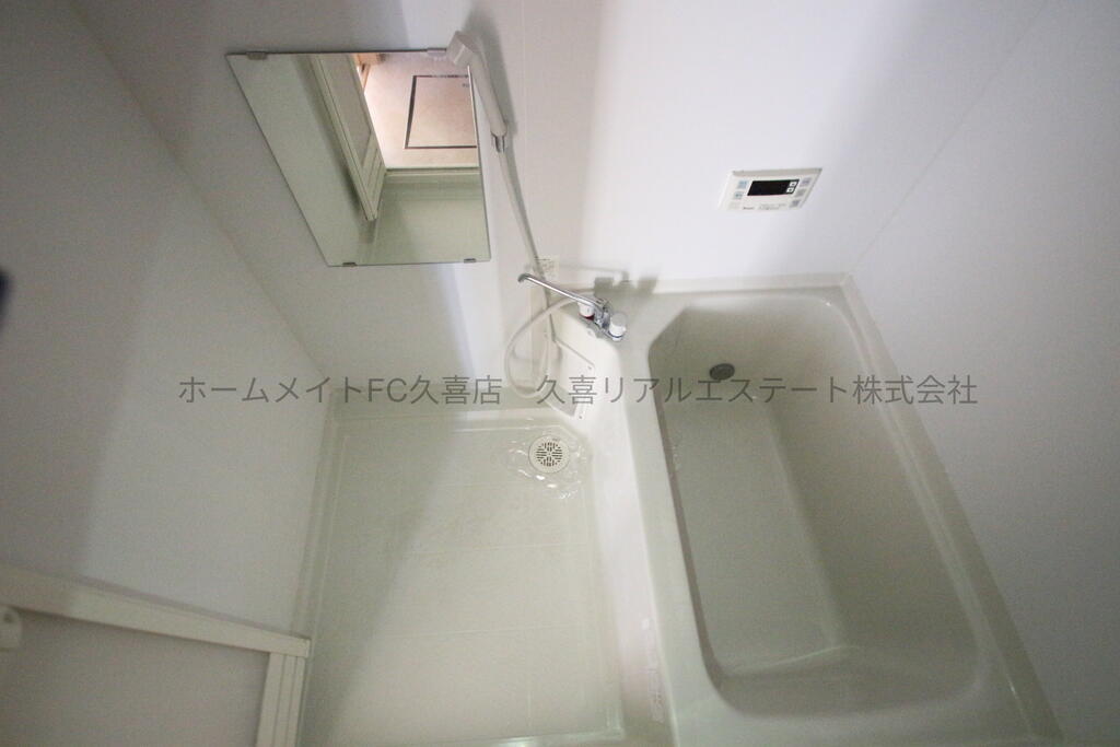 バス・シャワールーム　同建物別号室