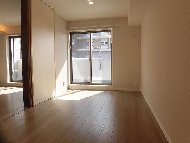 その他部屋・スペース　7.2帖洋室も南向きで明るいお部屋です