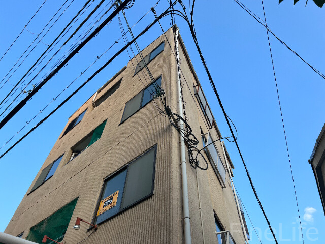 【神戸市兵庫区雪御所町のマンションの建物外観】