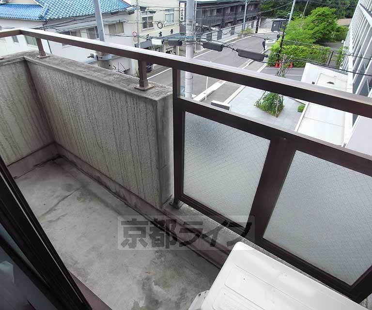 【京都市左京区田中大堰町のマンションのバルコニー】