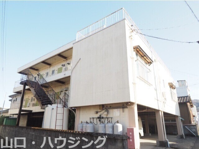 久保マンションの建物外観