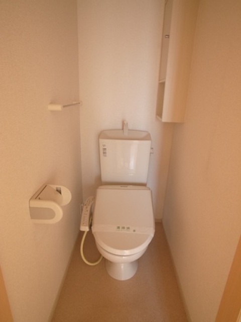 トイレ　洗浄便座有ります。前回募集参考写真