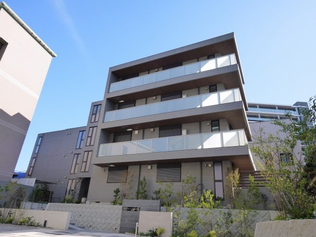 生駒市元町のマンションの建物外観
