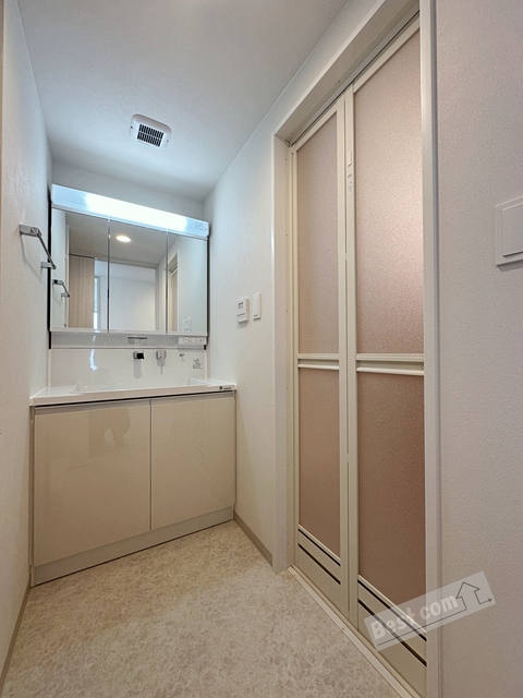 洗面設備　洗面所に収納あります♪