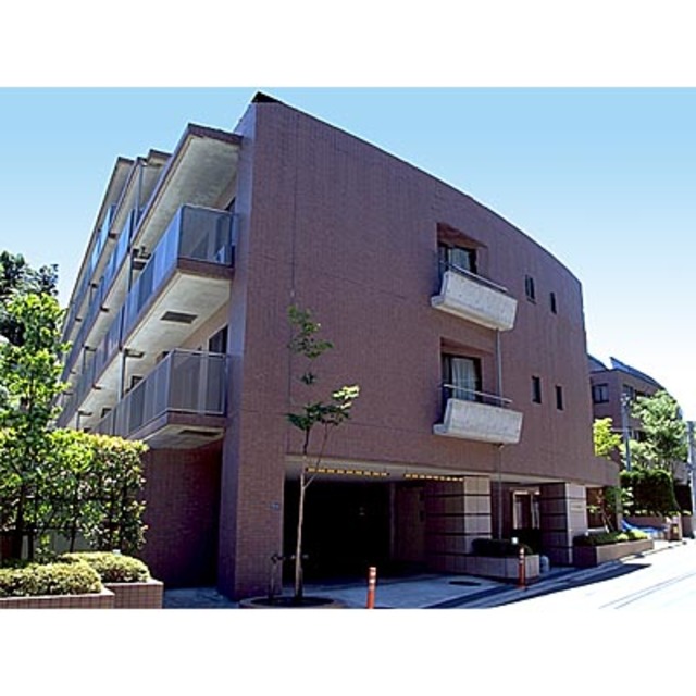横浜市保土ケ谷区桜ケ丘のマンションの建物外観