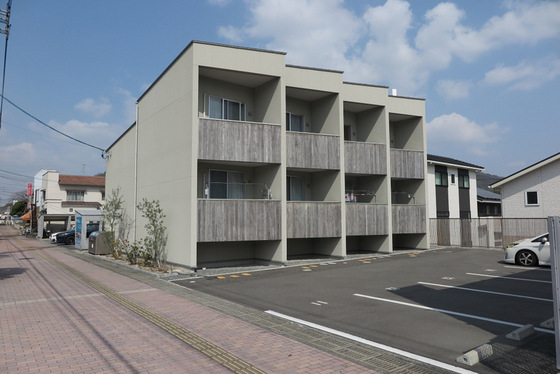 岡山市東区瀬戸町瀬戸のアパートの建物外観